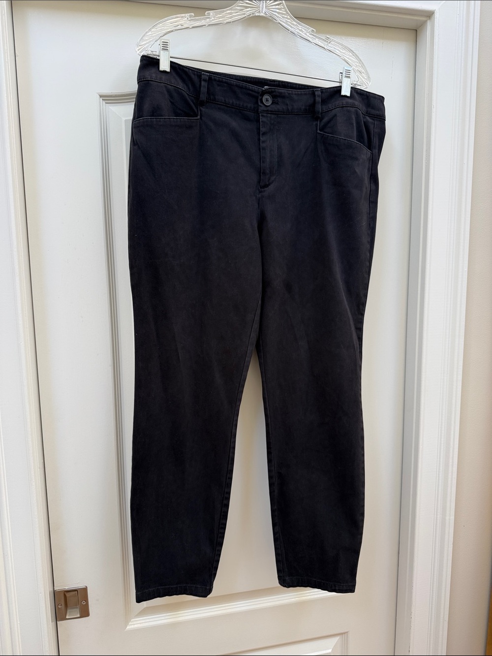 LOFT Black Straight-Leg Jeans with Five-Pocket Styling